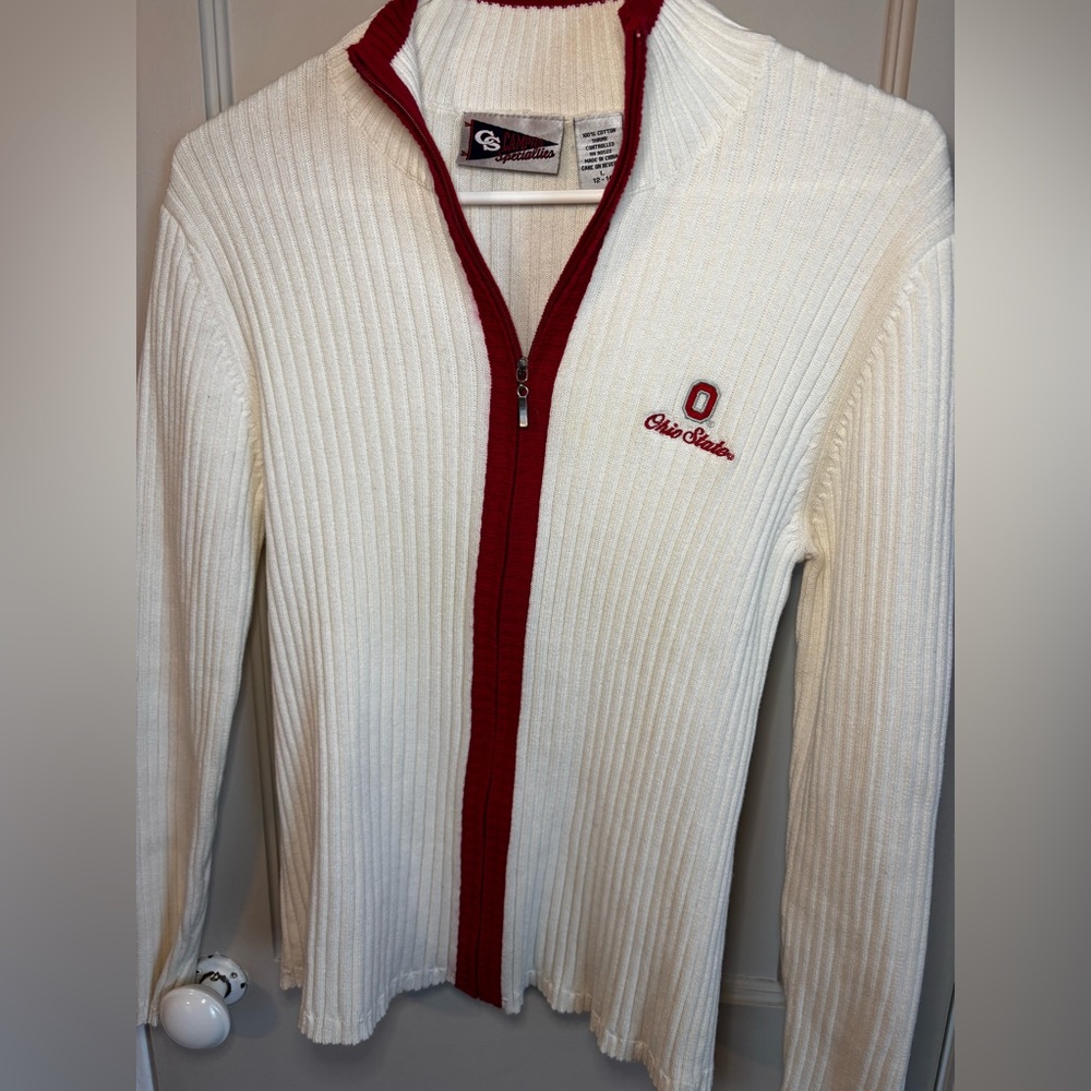 Ohio State zip sweater. Size 14-16 girls. Fits as XS/S women’s. NWOT.